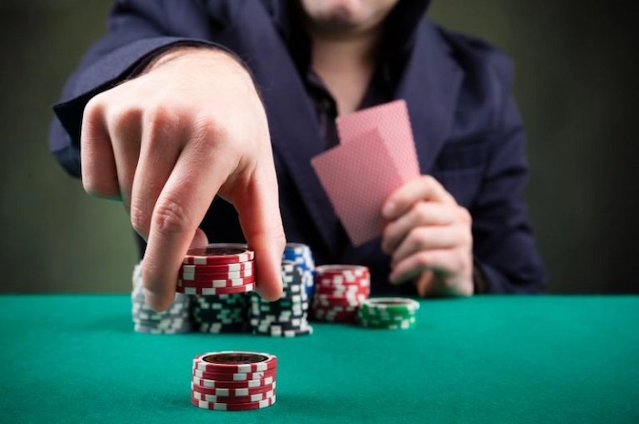 Rules for dealing cards in playing Poker 5 Card Draw